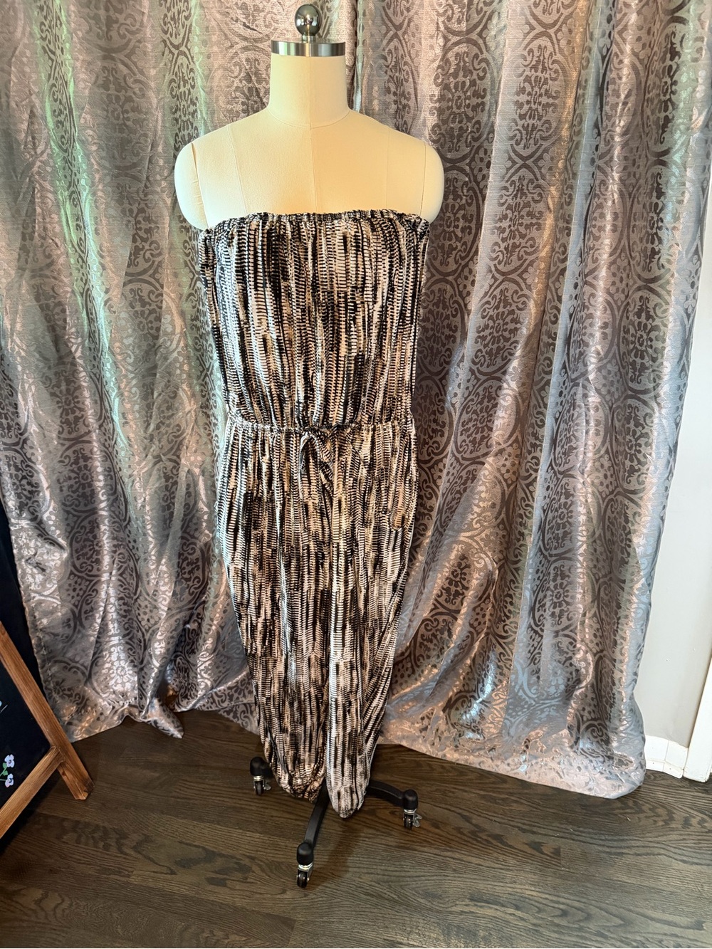 PEYTON JENSEN: Strapless Black & White Animal-like Patterned Maxi Romper